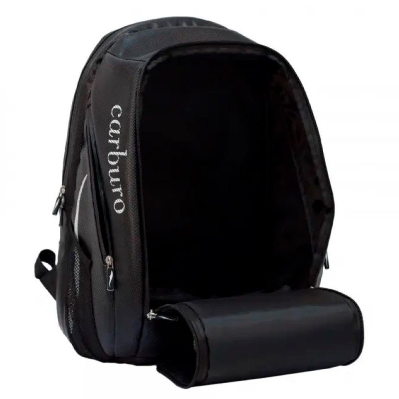 mochila softee de color negro con un gran compartimento