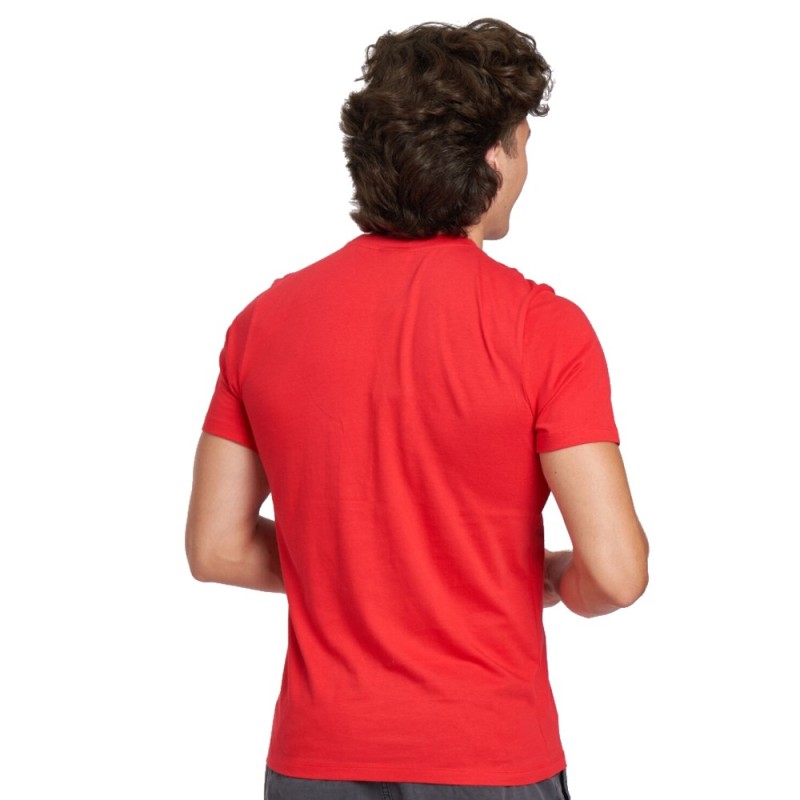 camiseta roja de umbro comoda y suave