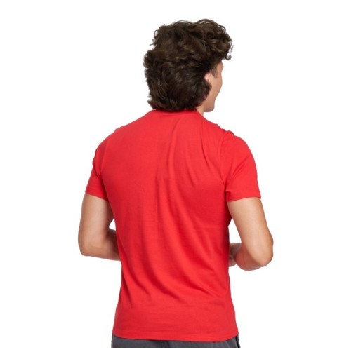 camiseta roja de umbro comoda y suave